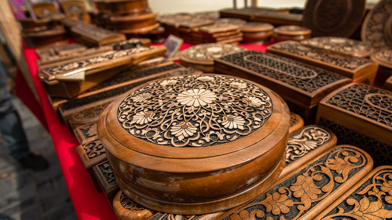 Walnut Wood Carving: Kashmir’s Living Sculptures in Timber